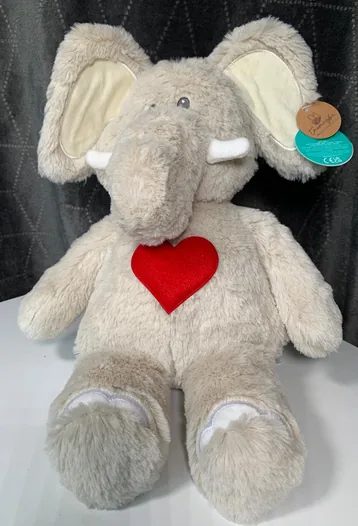 Eddie, the elephant who never forgets